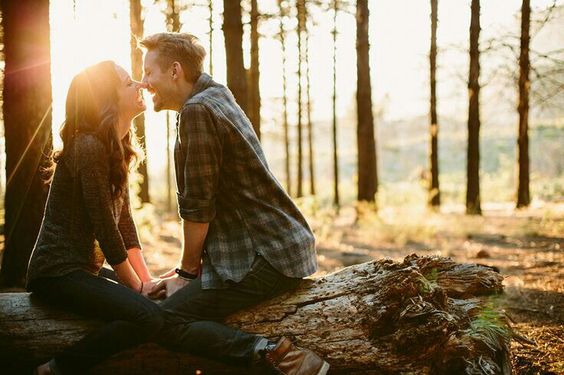 Date in a forest